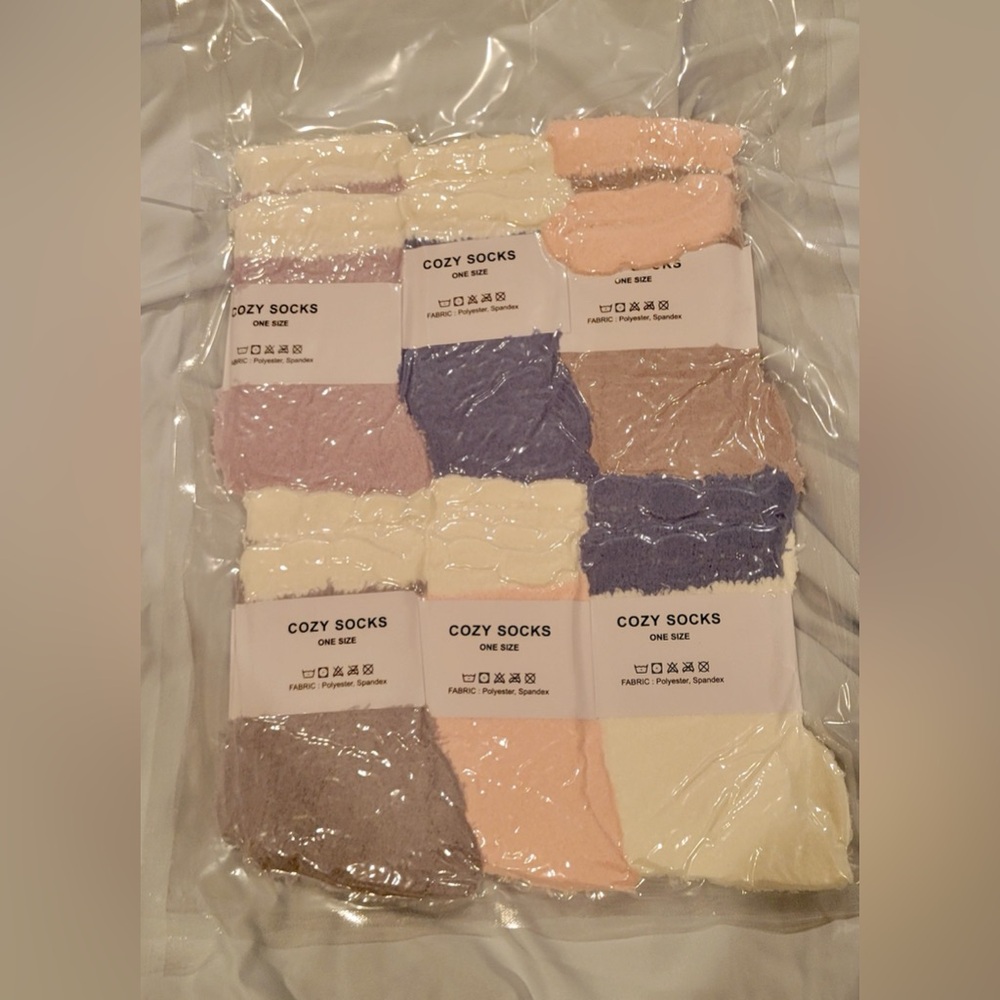 NIP Variety Six Pack of Muted Pastel and Neutral Colors Women’s Socks - Picture 1 of 6